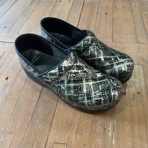 Dansko Womens Professional Clog Leather EU 41 US 10 Metallic Geometric Comfort